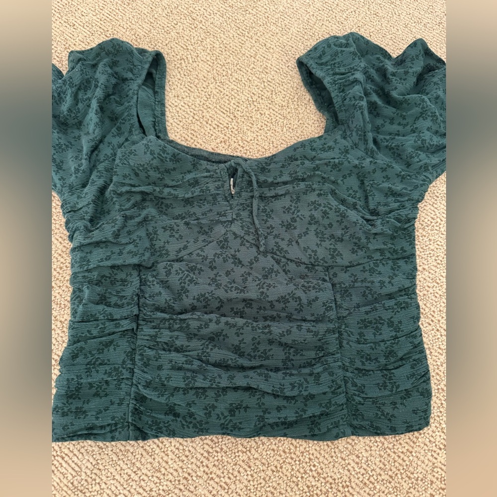 Cropped shirt - Picture 2 of 3